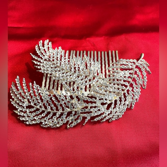 Luxurious Rhinestone Hair Comb - Picture 3 of 5